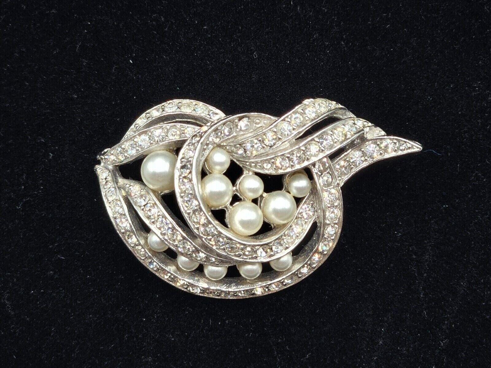 Vintage Ledo Brooch Mid Century Silver Tone W/ Faux Pearls & Clear Rhinestones
