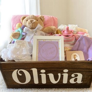 Mädchen Willkommen Baby-Geschenk-Box, Baby Girl Care Paket, personalisierte Baby-Geschenk-Box, Baby Girl Hamper, Neugeborene Mädchen Geschenk-Box, Baby Geschenk-Set