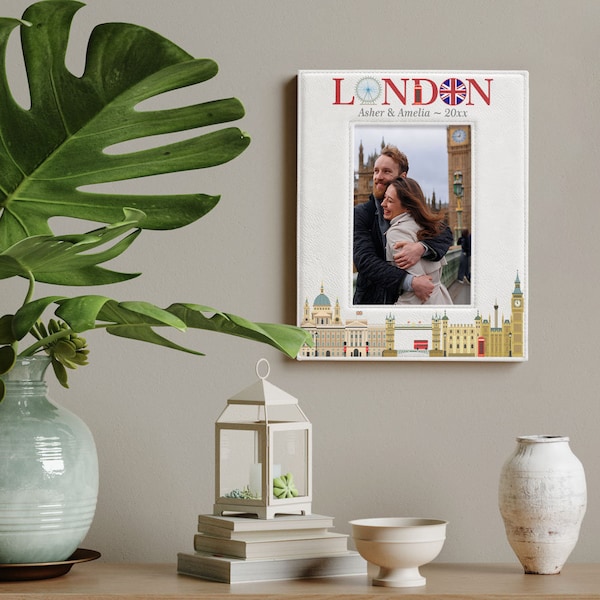 PERSONALIZED- London Picture Frame. Ideal Gift for Couples, Vacation, Wedding, Honeymoon, Engagement, Husband, Wife, Girlfriend or Boyfriend