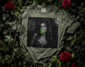 Camiseta de Hiedra Venenosa con estampado de chicle / Camiseta con estampado de villano de Gotham / Camiseta Comfort Colors