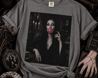 Camiseta de Morticia Addams con chicle, camiseta gótica de Halloween, ropa para fans de la familia espeluznante