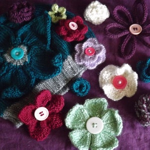 PATTERNS - Knitted Flowers - Flower Patterns - Knitted Flower Patterns - Knit Flower