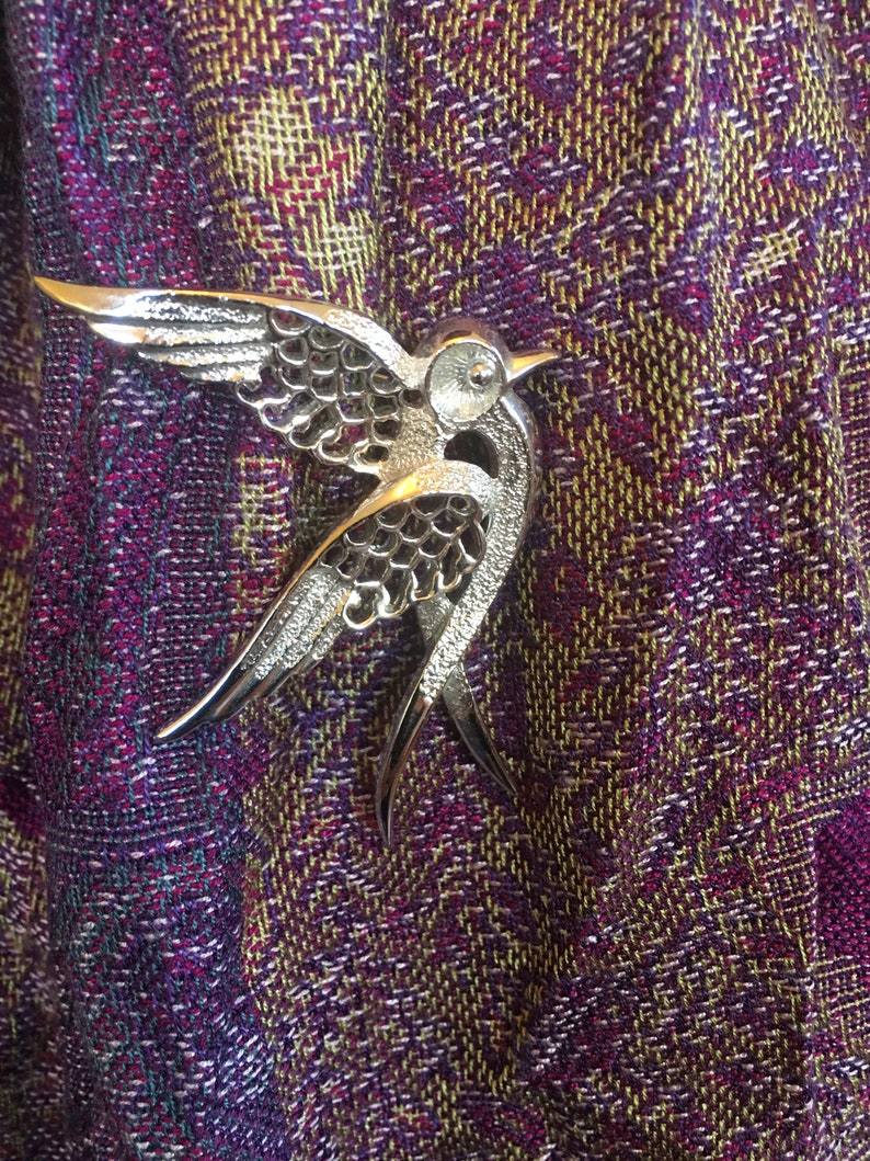 Sarah Coventry Peace Bird 1971 pin # 6408