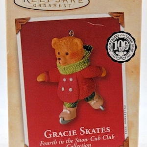 NEW Hallmark Keepsake Ornament “Gracie Skates” 2002 Snow Cub Club #4 Ice‑Skating Teddy Bear in Box