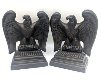 Pair Of Vintage Atlantic Mold Ceramic Eagle Bookends Painted To Look Like Wood