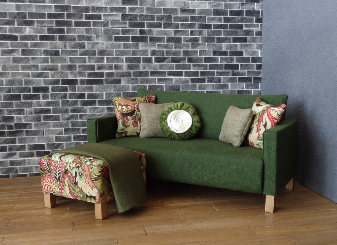 1/6 Dollhouse Furniture Sofa/ottoman Set 5 Decorative Pillows, Throw in