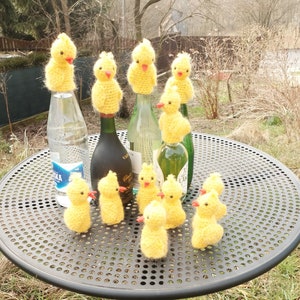 Easter Bottle Topper, Easter Gadget, Spring Table, Crochet Chicken, Easter Ornament, Centerpiece, Spring Wedding Decor, Florfanka