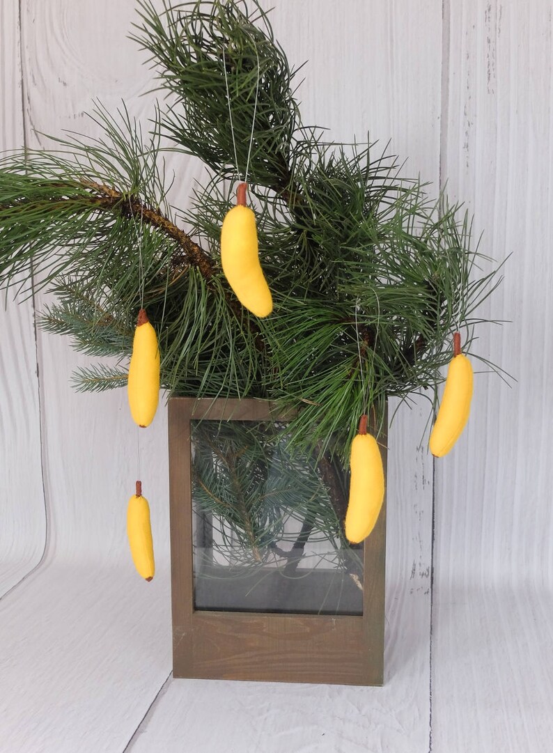 Xmas Tree Ornament Felt Banana with Hanging String Fruit Ornament Christmas Decoration Holiday Season Celebrate Holidays Christmas Gift