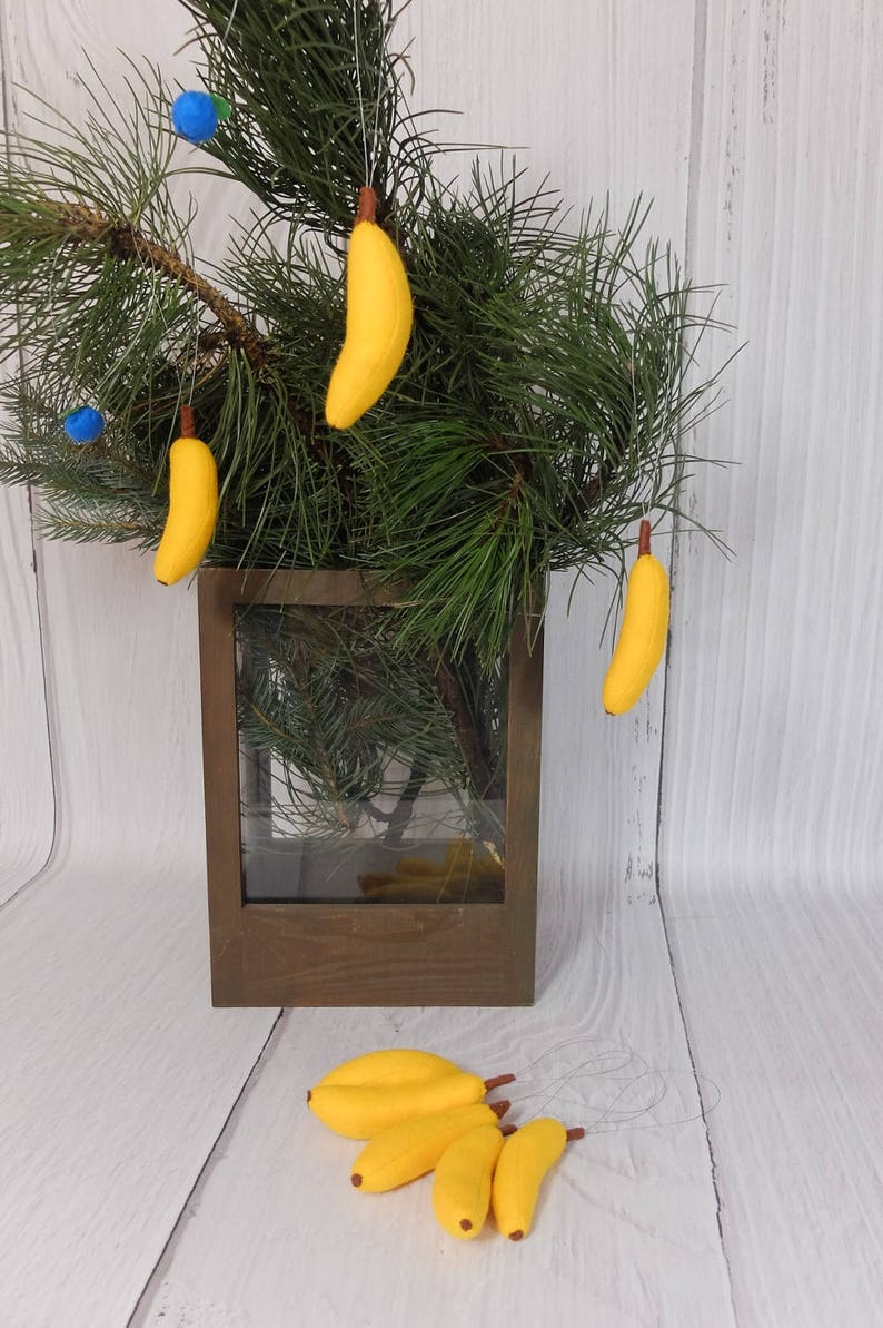 Xmas Tree Ornament Felt Banana with Hanging String Fruit Ornament Christmas Decoration Holiday Season Celebrate Holidays Christmas Gift