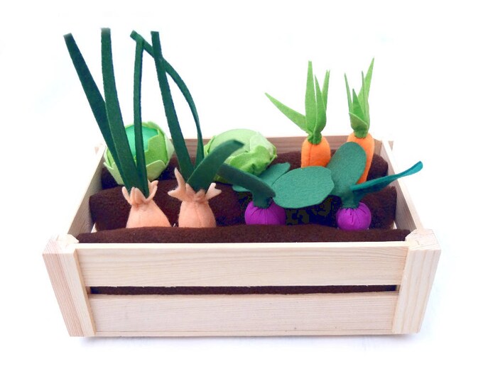 Felt Vegetable Garden Play Set, Garden Toy, Felt Veggies, Pretend Food