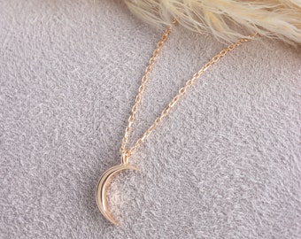 Zierliche 14k Solid Gold Crescent Moon Halskette: Glänzendes Finish
