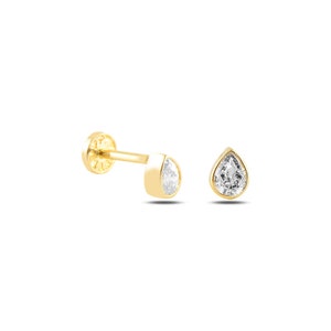 Delicado oro macizo de 14 k, solitario CZ de talla pera, piercing/pendiente de oreja atornillado