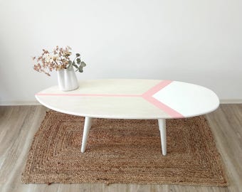 サーフボードコーヒーテーブル：ビーチの装飾、サーフィンキャンプ