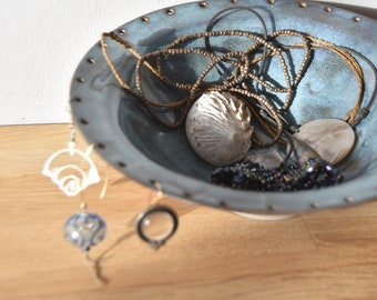 Cuenco de cerámica para joyas hecho a mano: porta pendientes y baratijas, regalo de boda