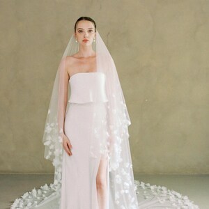 Flora II | Drop Veil with Fabric Flowers