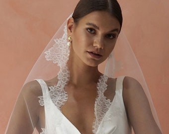 CELINE I Lace Mantilla Veil, One Tier Wedding Veil with Lace Trim, Lace Wedding Veil, White Lace Veil, Long Cathedral Veil, Romantic Veil