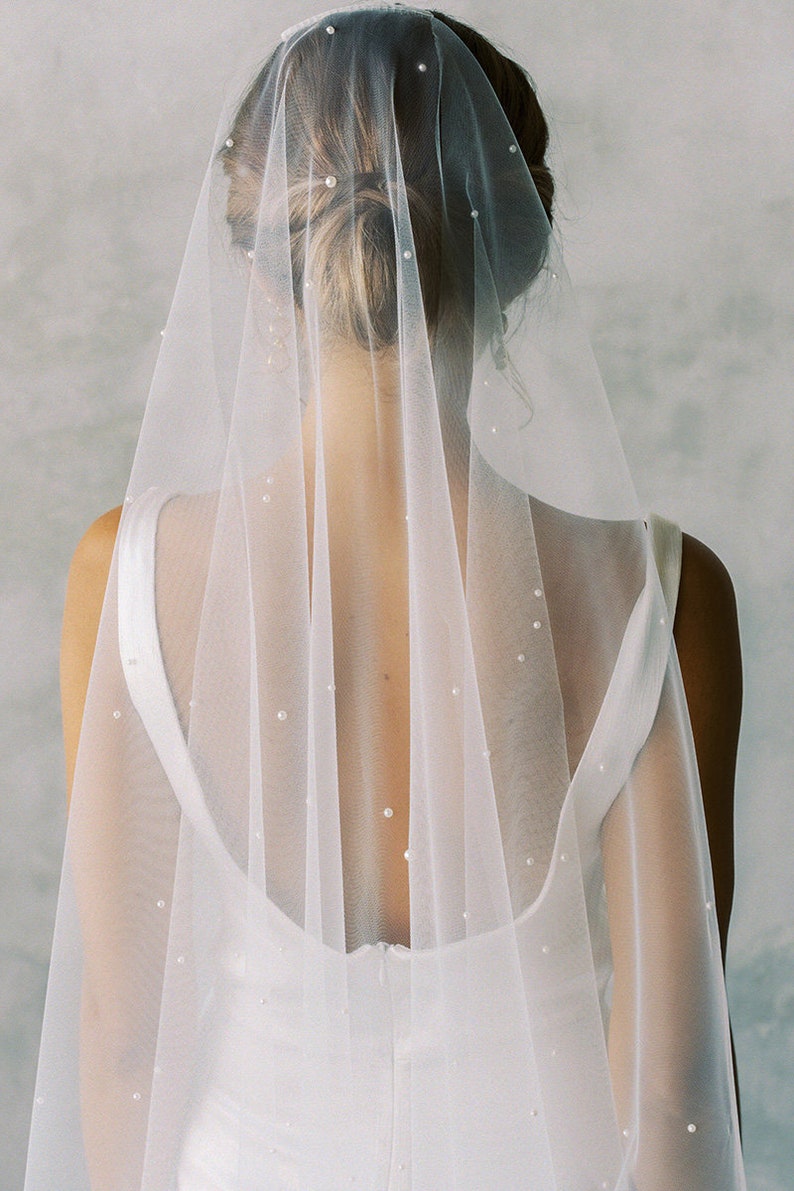 AVA I One Tier Pearl Wedding Veil, Pearl Veil, Modern Bridal Veil with Pearls, Chapel Pearl Veil, Cathedral Length Veil with Pearls image 3