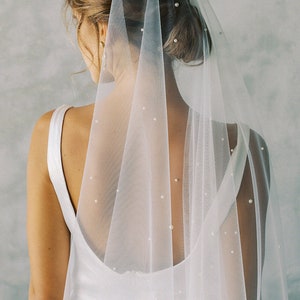 AVA I One Tier Pearl Wedding Veil, Pearl Veil, Modern Bridal Veil with Pearls, Chapel Pearl Veil, Cathedral Length Veil with Pearls image 4