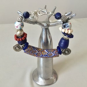 Splendid Venetian Millefiori elbow bracelet and other old precious Venetian trade pearls. Gr.51