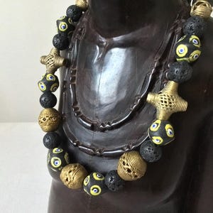 Krobo Glass from Ghana. Ashanti Brass, Black Volcanic Lava. African Ethnic Necklace. Gr.122