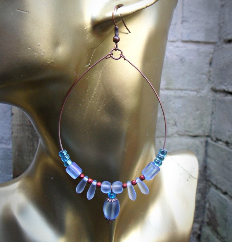 ethno gypsy earrings, blue and copper beads hoop earrings festival earrings tribal Large boho earrings copper tone memory wire hippy