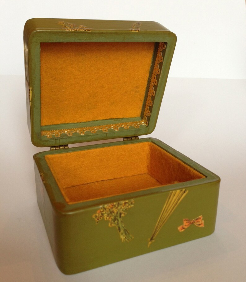 Green decoupage trinket box vintage bedroom decor jewelry Etsy