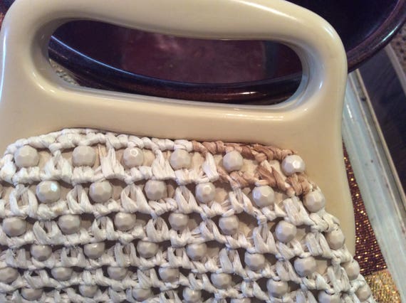 Cute little cream colored Raffia beaded handbag - image 5