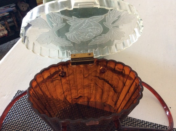 A 1950's Lucite Floral Etched Top Handbag From Th… - image 3