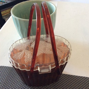 A 1950&#39;s Lucite Floral Etched Top Handbag From Theresa Bag Co. of Lyndhurst N.J.