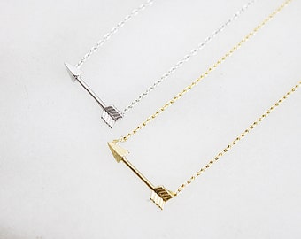 Gold / Silver Arrow Necklace Bridesmaid Gift Dainty and Delicate Everyday Necklace Birthday Gift Simple and Modern Necklace