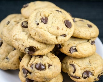 VEGAN Chocolate Chip Cookies