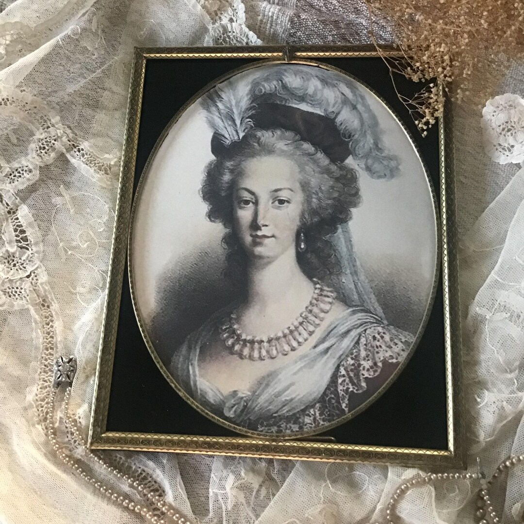 Vintage Metal FRAME Gold Tone With Oval Black Matting Home Décor 8x10 ...