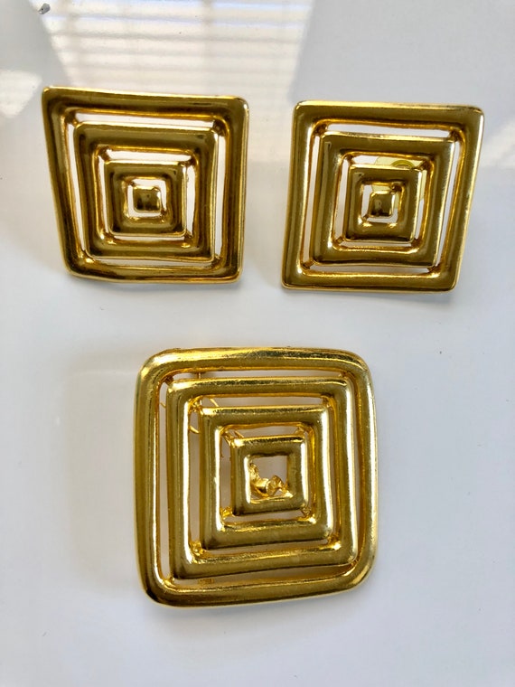 Gold-Tone "Square" Pierced Large Earrings and Lar… - image 2