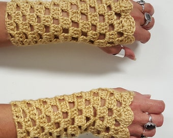 Fingerless Gloves, Women's Wrist Warmers, Crochet Mittens, Arm Warmers, Winter Gloves Winter Maze