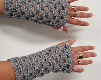 Fingerless Gloves, Women's Wrist Warmers, Crochet Mittens, Arm Warmers, Winter Gloves  Heather Gray