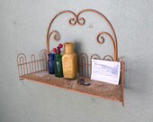 Vintage Rusty White Metal Wire Hanging Shelf Planter Retro Cottage Chic Room Decor Bathroom Organizer Indoor Flower Plant Stand