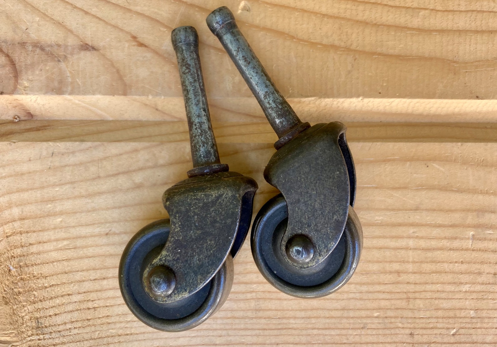 How To Remove Antique Caster Wheels at Lisa Kane blog