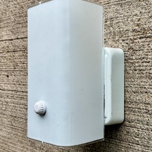 Vintage 70s Bathroom Light — Retro Eclectic Sconce Lighting — Wall Lamp