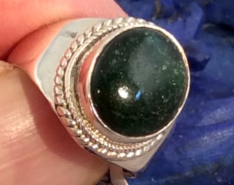 Size 5 Sterling Silver Ring. Aventurine Jade. Green. free US ship