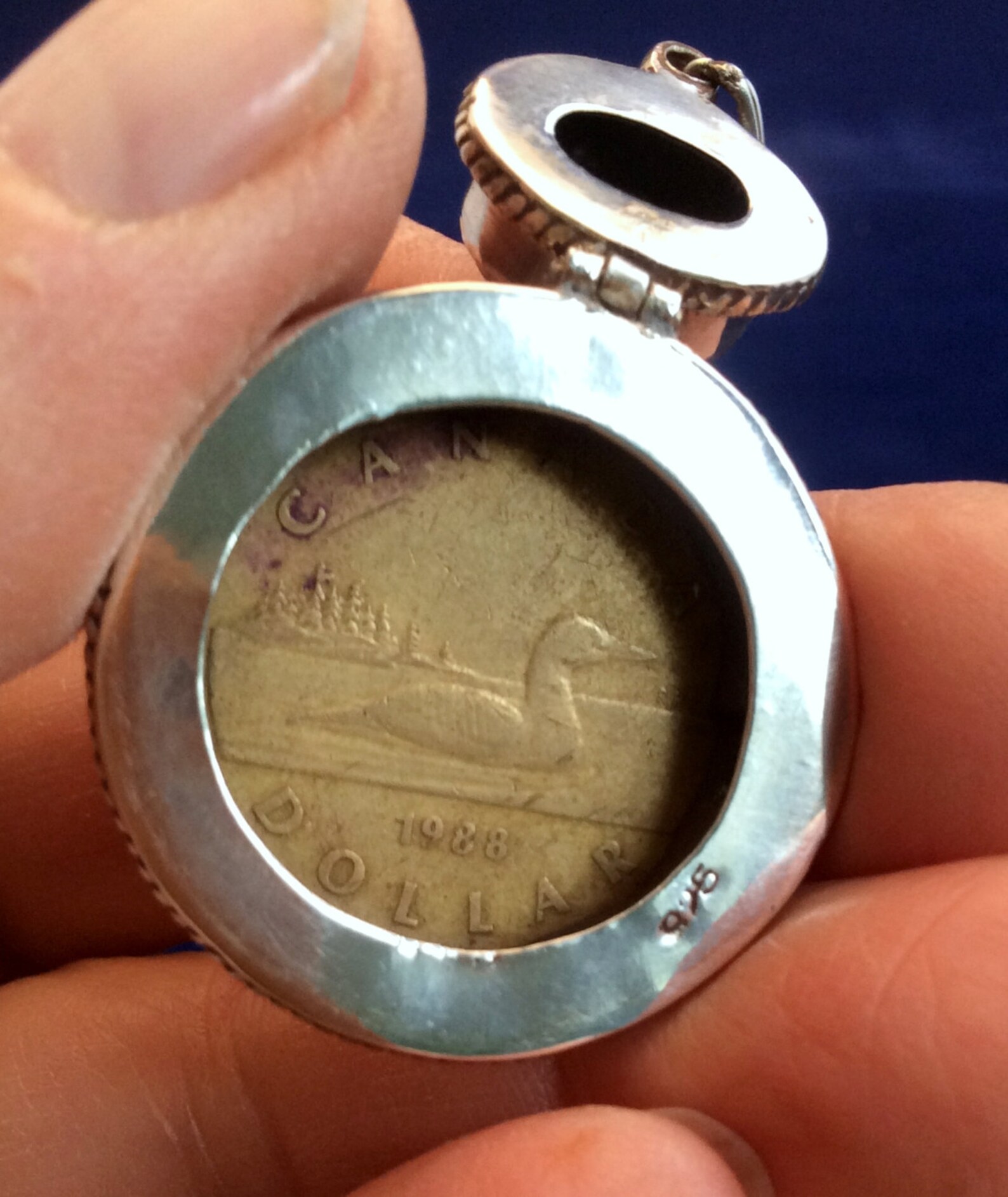 1988 Canadian Dollar Coin W Labradorite Pendant Hinged Etsy 1988-canadian-dollar-coin-w-labradorite-pendant-hinged-etsy