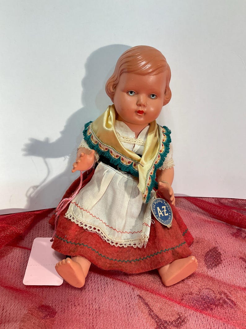 Vintage 1940s Diese Puppe Bekleidung Celluloid German Girl Doll 10" with tag, free Shipping bild 2