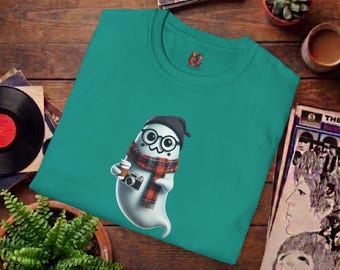 Ghost Graphic tshirt - Stylish Ghost Design - Vintage Hipster Ghost Tee