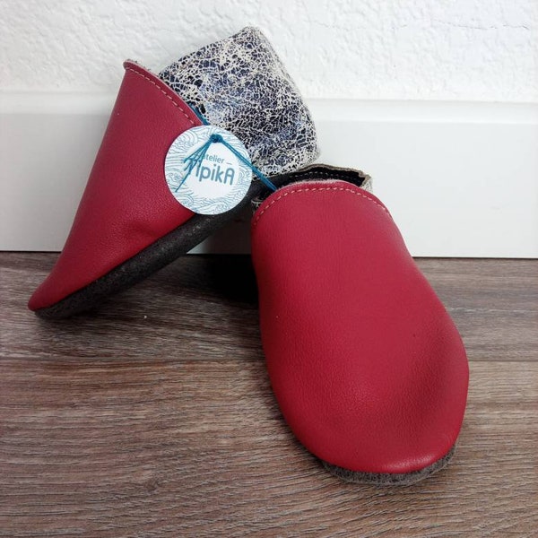 Chaussons souple mouton semelle int. cuir bordeaux et effet craquelé brillant