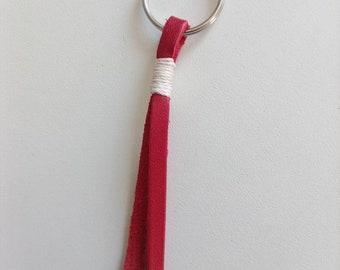Schlüsselanhänger aus rotem Leder