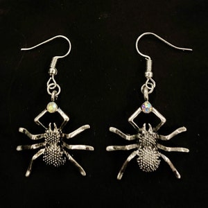Spider Earrings, Silver Spider, Goth Earrings, Push Back, Spider Jewelry, Creepy Spiders, Halloween Spiders, Halloween Jewelry