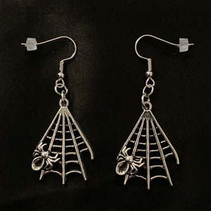 Spider Earrings, Silver Spider, Goth Earrings, Spider Web, Spider Jewelry, Creepy Spiders, Halloween Spiders, Spiderweb, Silver Spider Web