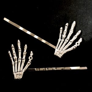 Skeleton Hands, Set Of Hair Pins, Halloween Hair Pin, Hand Hair Pin, Skeleton Hair Pin, Skeleton Bobby pin, Halloween Jewelry, Skull Hands