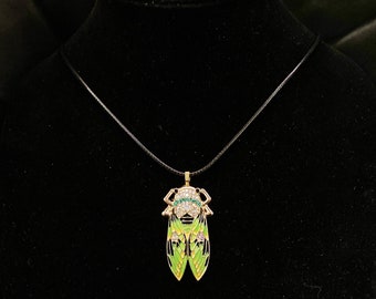 Gold Cicada, Green Cicada, Cicada Necklace, Cicada Jewelry, Gold Insect, Winged Insect, Insect Jewelry, Insect Necklace, Rainbow Wings