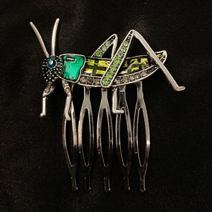 Grasshopper Comb, Insect Hair Comb, Green Grasshopper, Grasshopper Jewelry, Grasshopper Hair, Green Hair Comb, Bug Hair Comb