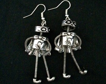 Robot Earrings, Super Hero Earrings, Robot Super Hero, Articulated Robot, Adorable Robot, Movable Robot, Super Hero Cape, Robot Heart